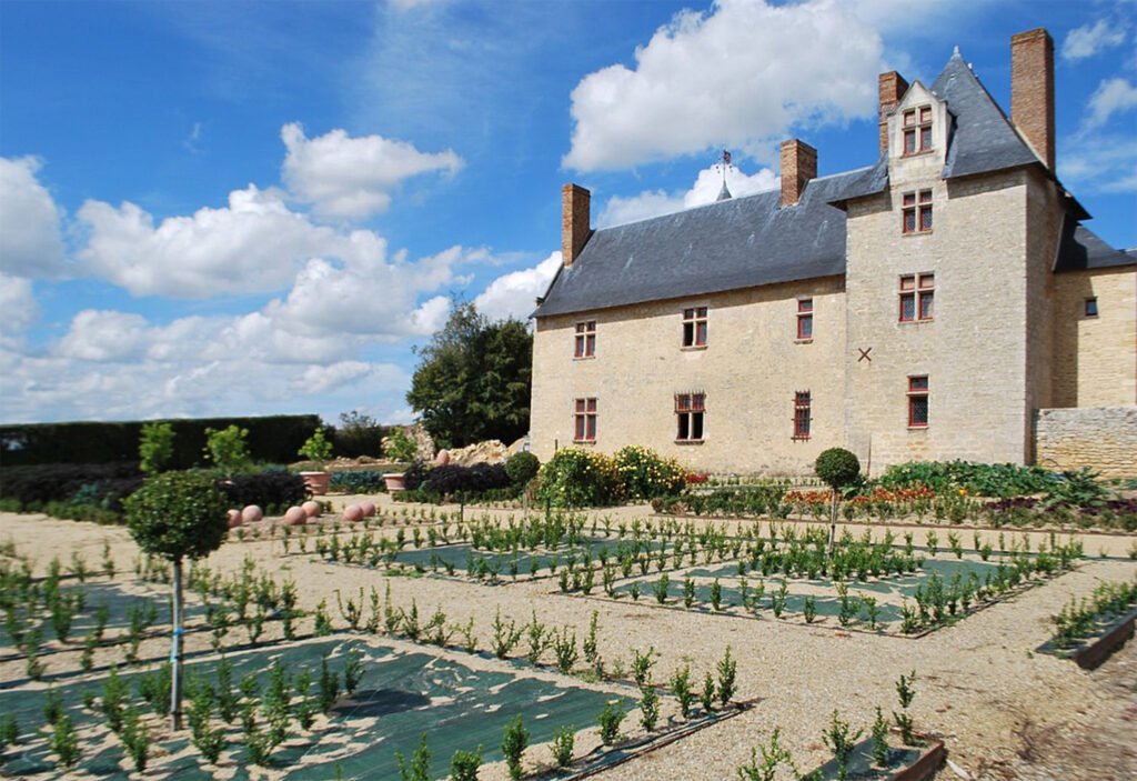 Château de Villeneuve - Terranjou