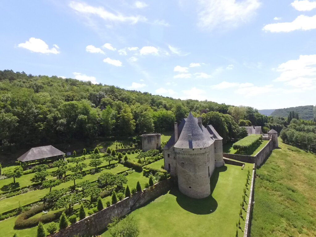 Château de Peyraux – Le Lardin-Saint-Lazare