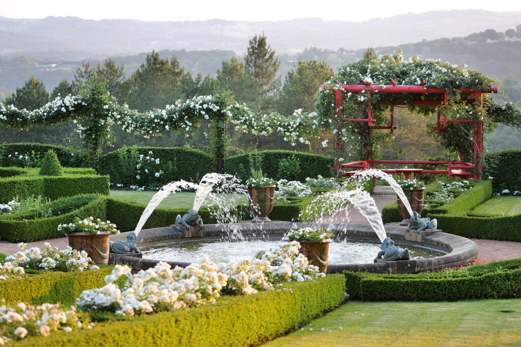 Jardin Blanc – Eyrignac et ses Jardins © Jerome Morel