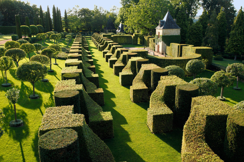 Allée des charmes, Pavillon – Eyrignac et ses Jardins © Eric Sander