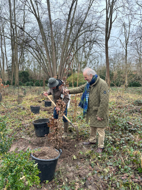 Plantation d’un arbre EBTS France commémoratif avec Gérard Germaine, le chef japonais