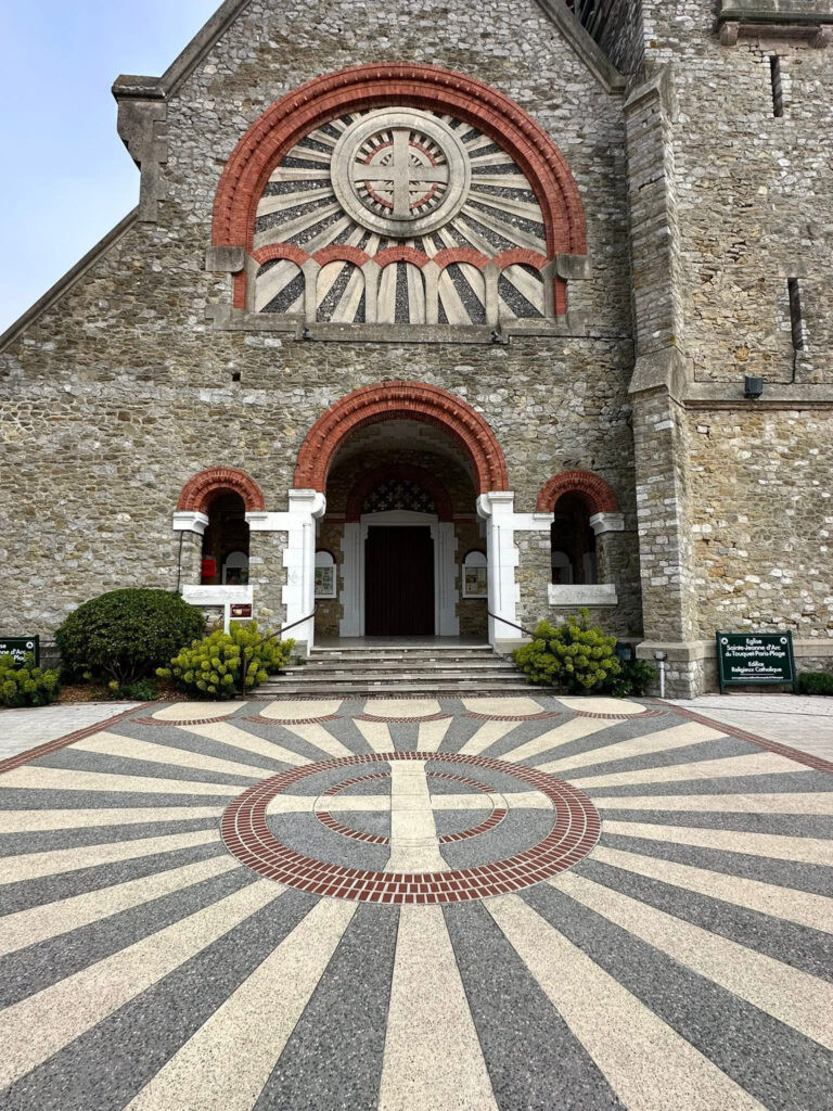 Parvis et jardin de l’église – Le Touquet-Paris-Plage