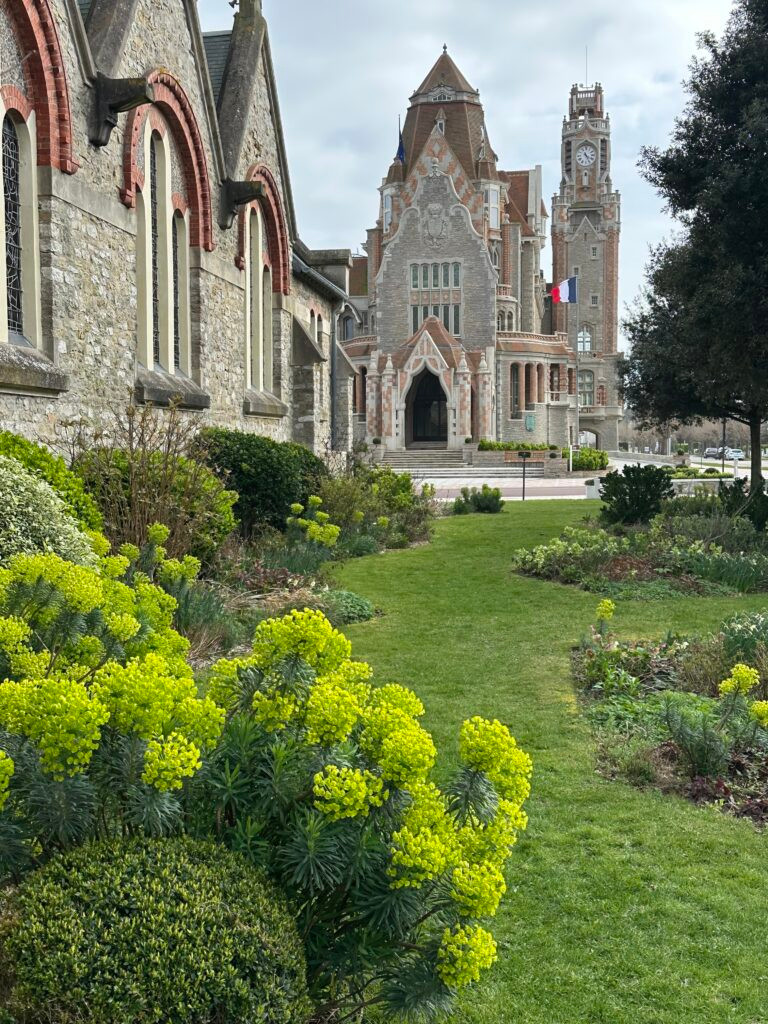 Parvis et jardin de l’église – Le Touquet-Paris-Plage